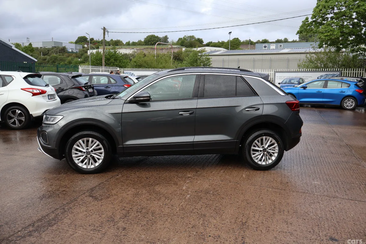 Volkswagen T-Roc SUV, Petrol, 2023, Grey