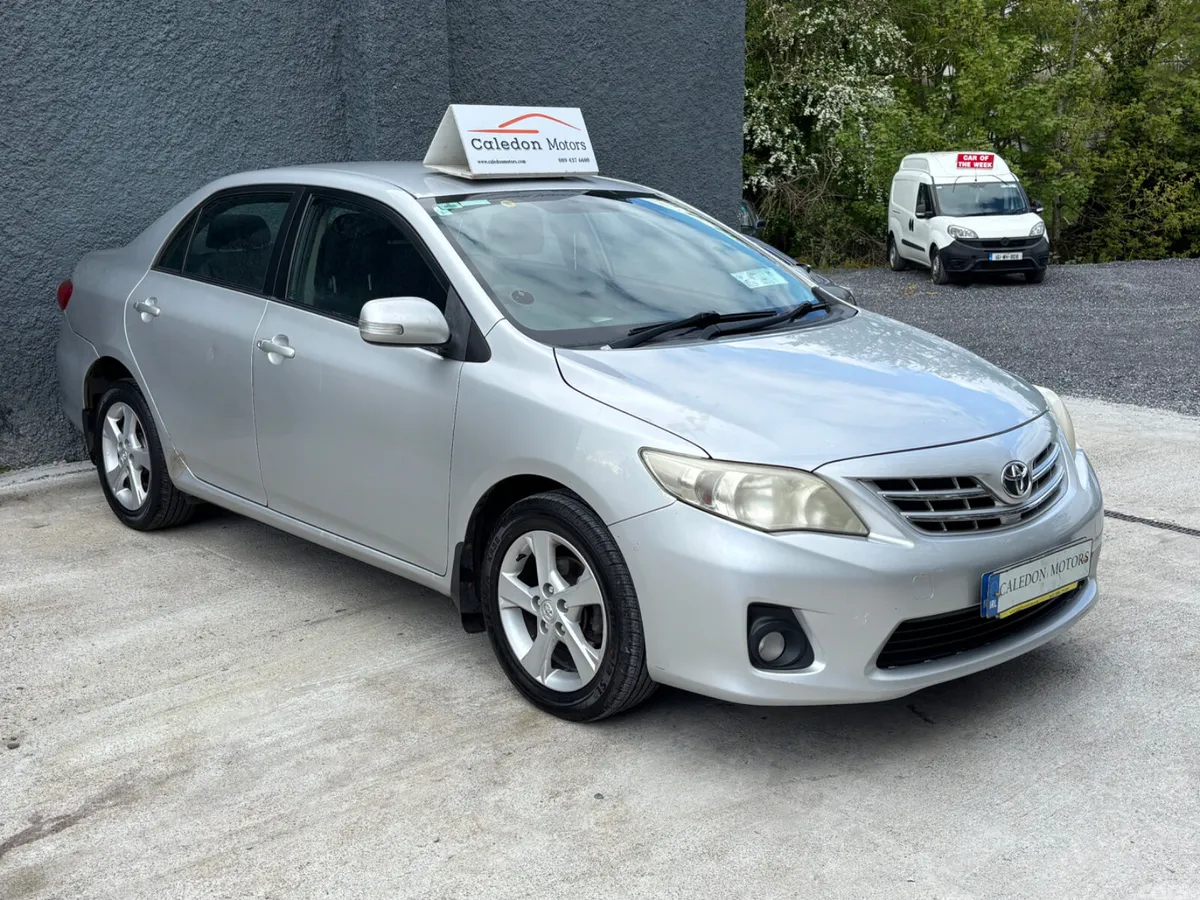 Toyota Corolla Saloon, Diesel, 2011, Silver