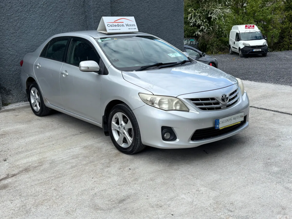 Toyota Corolla Saloon, Diesel, 2011, Silver