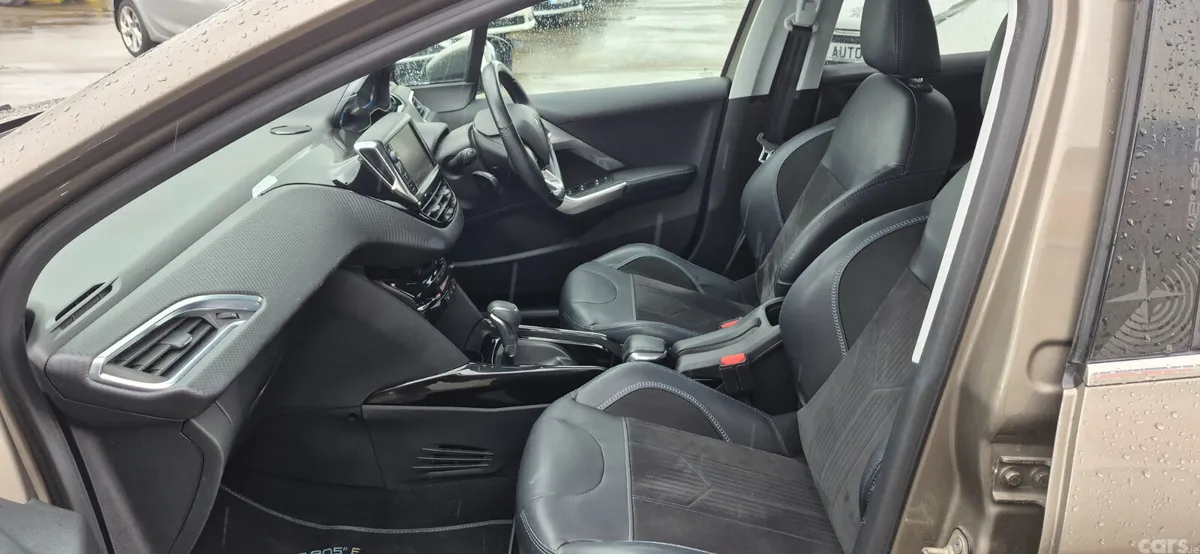 Peugeot 2008 MPV, Petrol, 2017, Grey