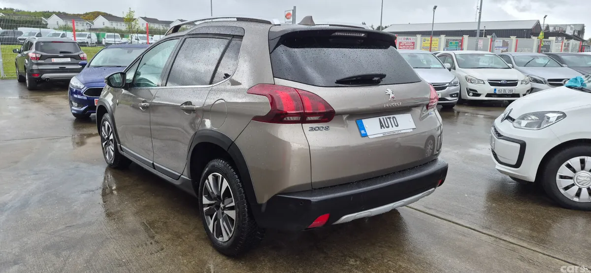 Peugeot 2008 MPV, Petrol, 2017, Grey