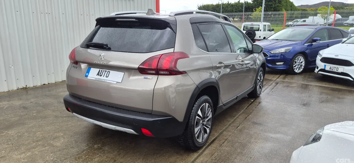 Peugeot 2008 MPV, Petrol, 2017, Grey