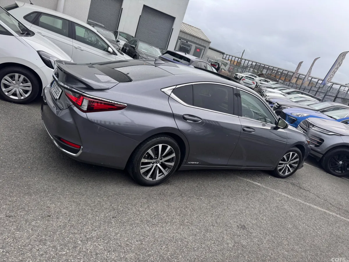 Lexus ES Saloon, Petrol Hybrid, 2019, Grey