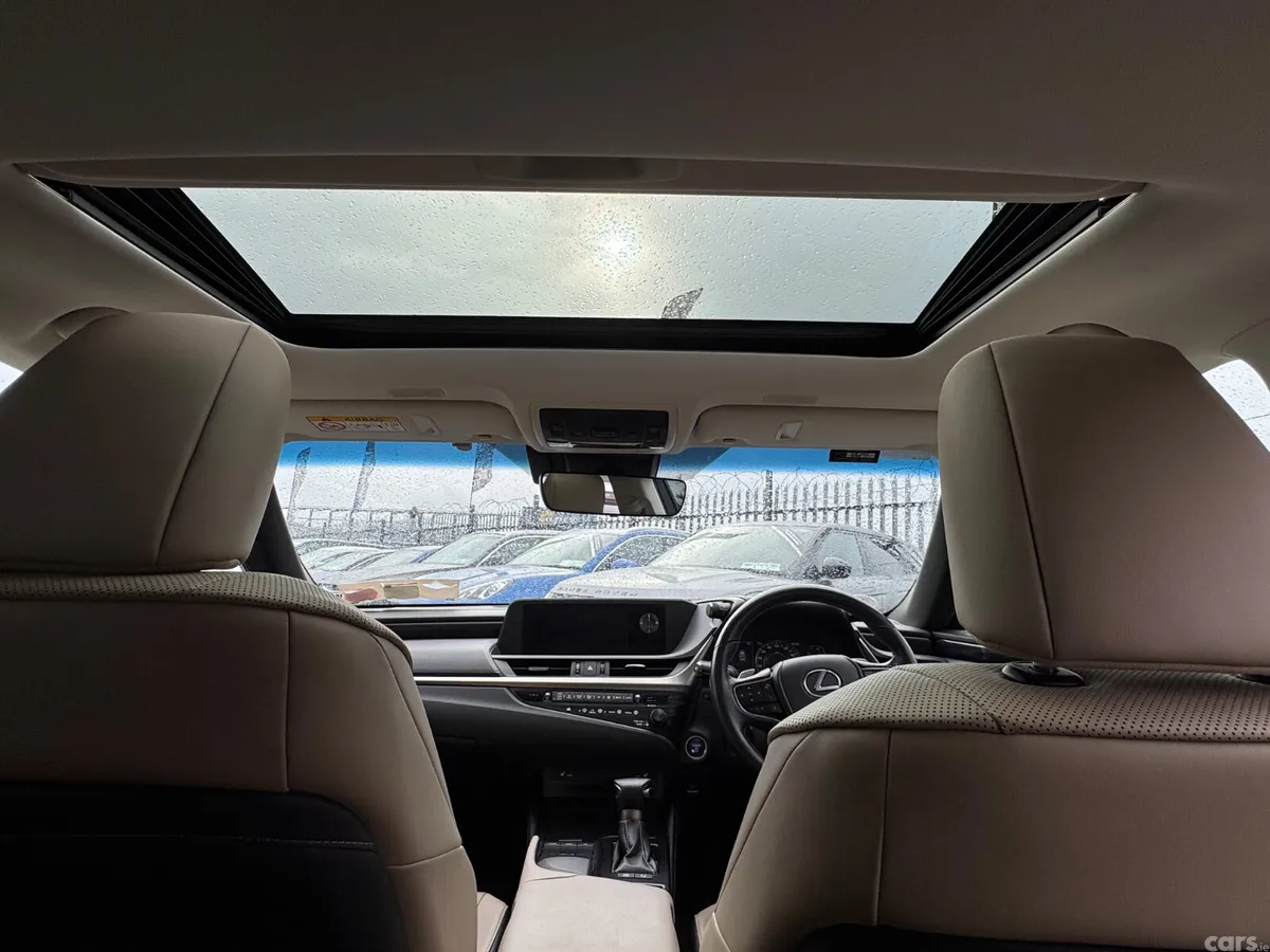 Lexus ES Saloon, Petrol Hybrid, 2019, Grey