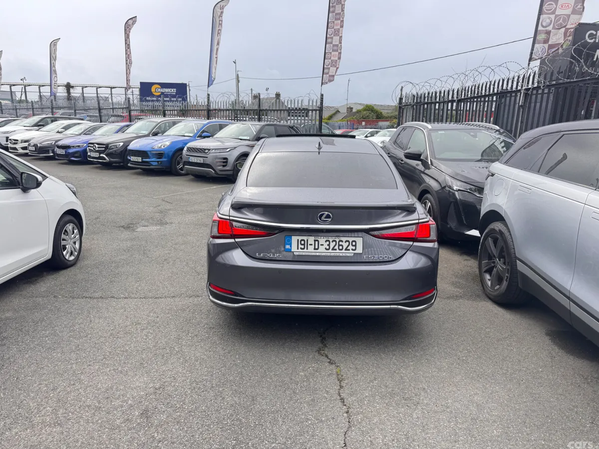 Lexus ES Saloon, Petrol Hybrid, 2019, Grey
