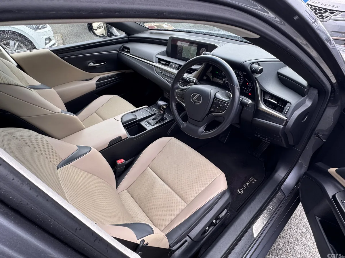 Lexus ES Saloon, Petrol Hybrid, 2019, Grey