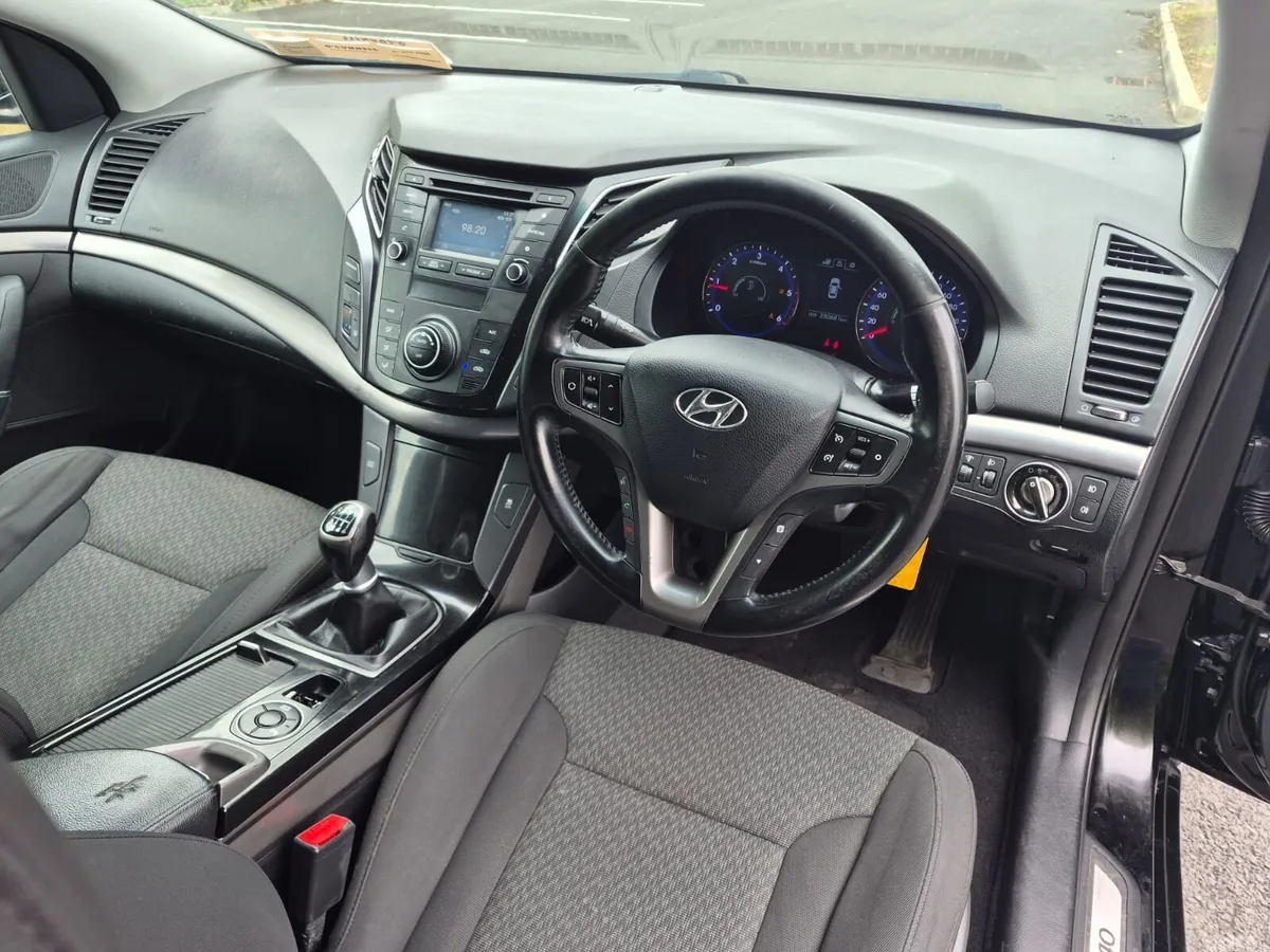 Hyundai i40 Saloon, Diesel, 2016, Black