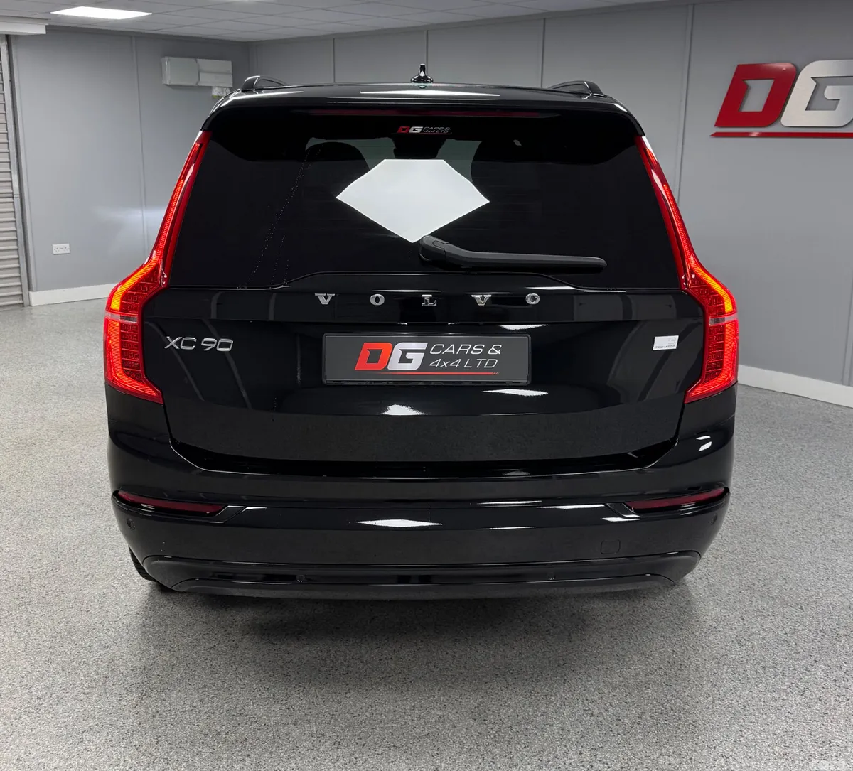 Volvo XC90 SUV, Petrol Hybrid, 2021, Black