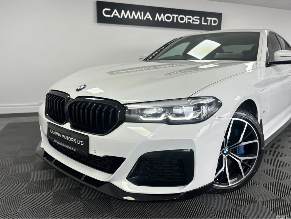 BMW 5-Series Saloon, Petrol Plug-in Hybrid, 2021, White
