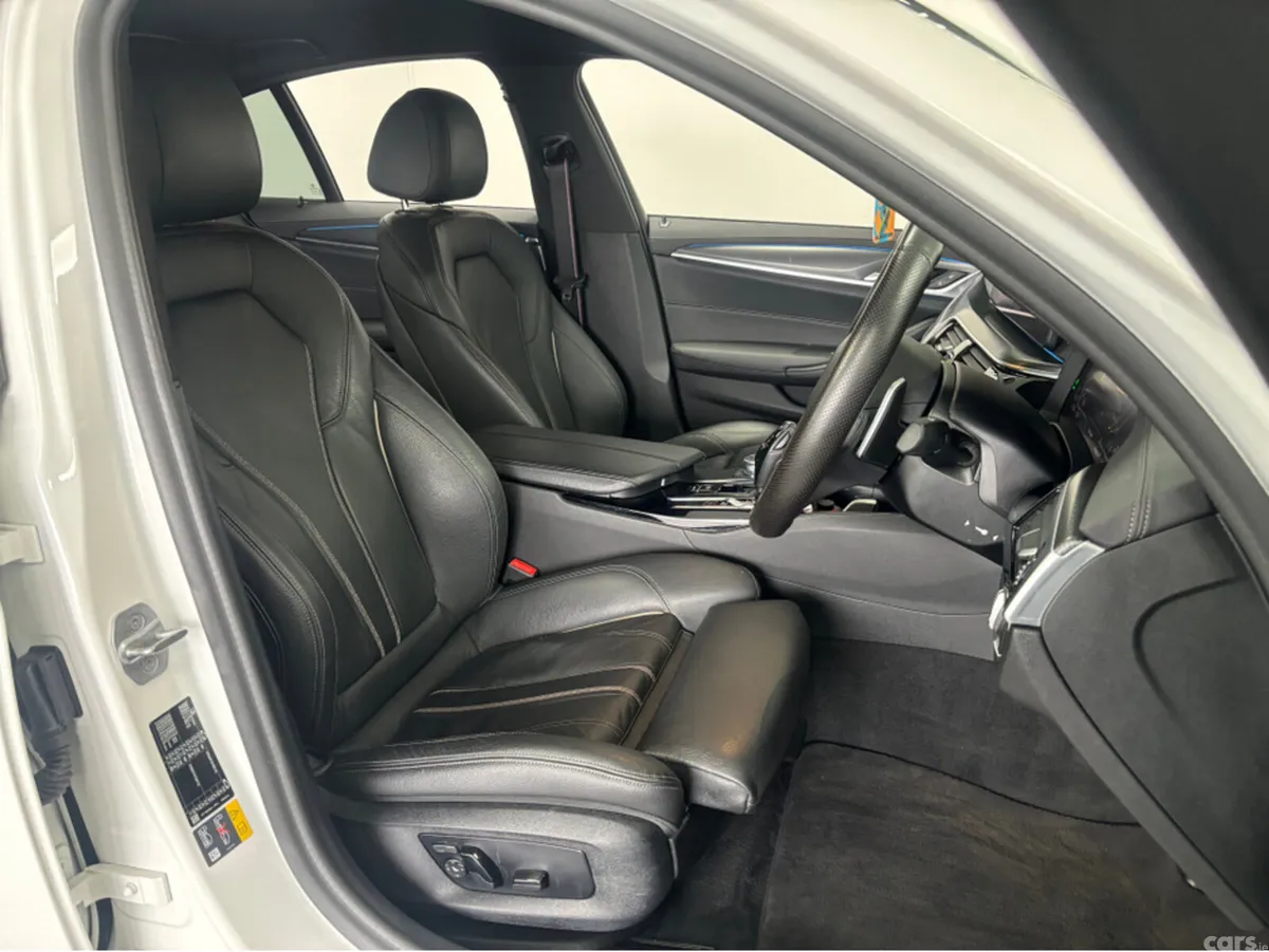 BMW 5-Series Saloon, Petrol Plug-in Hybrid, 2021, White