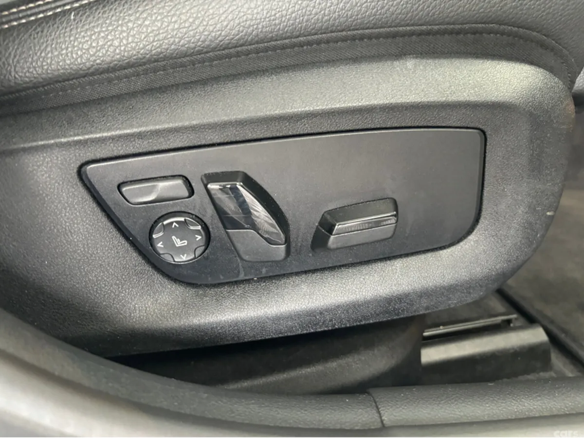 BMW 5-Series Saloon, Petrol Plug-in Hybrid, 2021, White