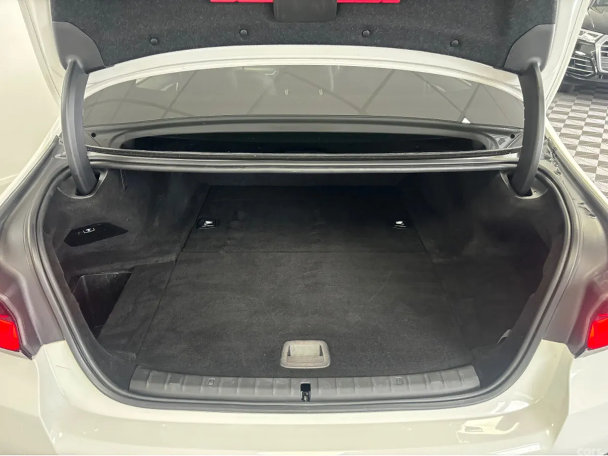 BMW 5-Series Saloon, Petrol Plug-in Hybrid, 2021, White