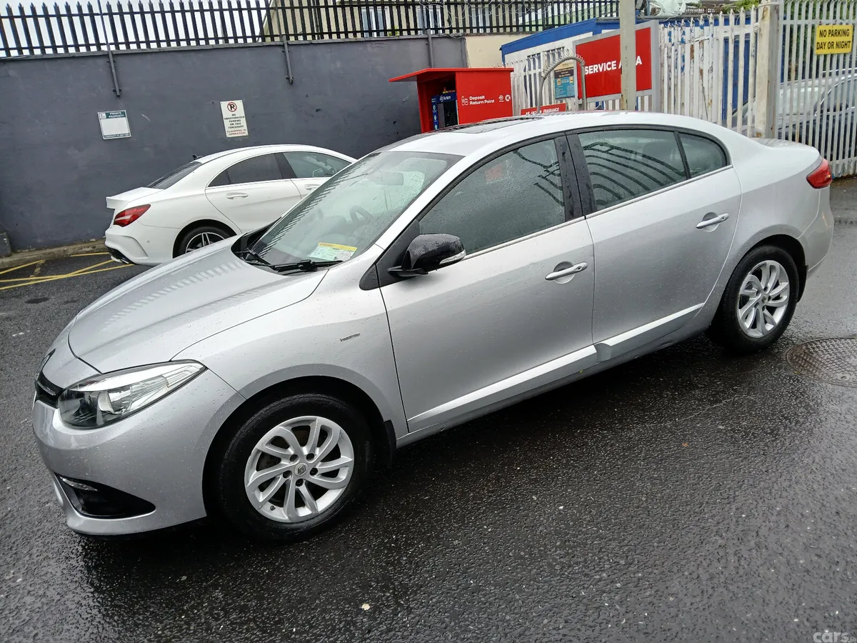 Renault Fluence Saloon, Diesel, 2015, Silver