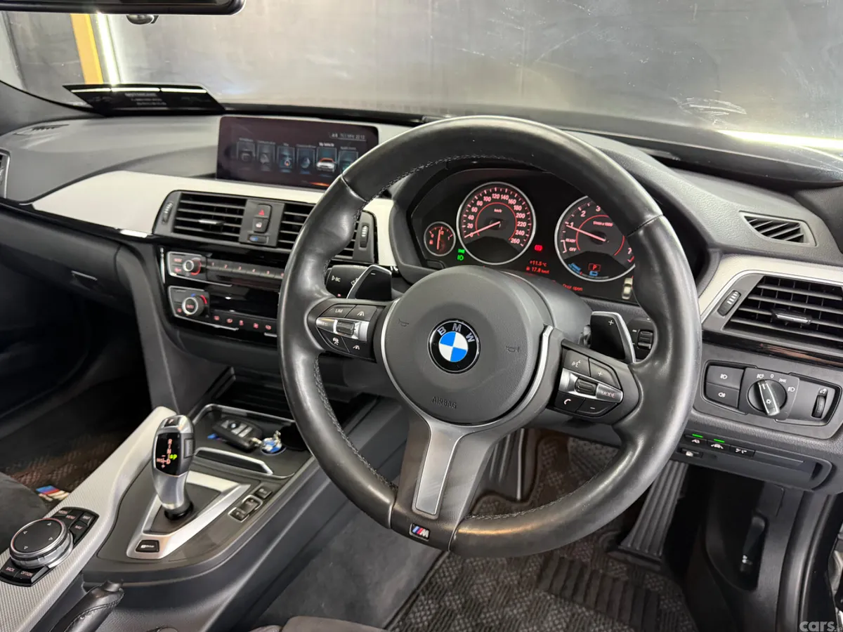 BMW 3-Series Saloon, Petrol Plug-in Hybrid, 2017, Black