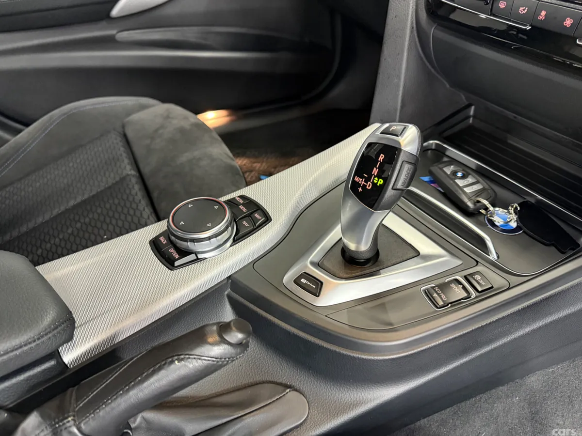 BMW 3-Series Saloon, Petrol Plug-in Hybrid, 2017, Black