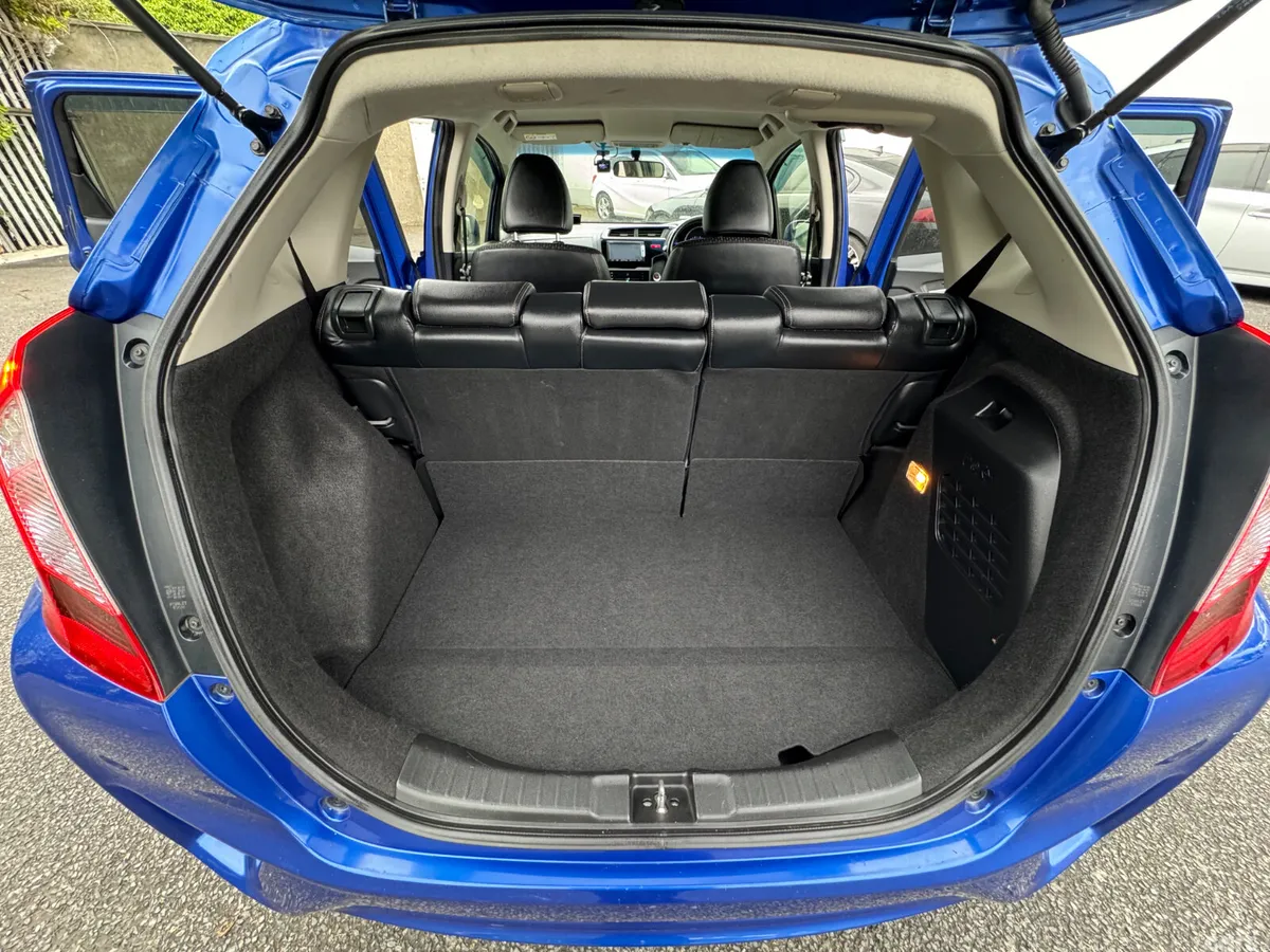 Honda Fit Hatchback, Petrol Hybrid, 2014, Blue