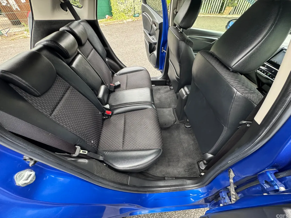 Honda Fit Hatchback, Petrol Hybrid, 2014, Blue