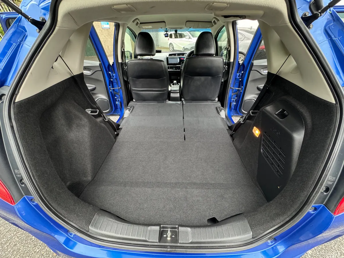 Honda Fit Hatchback, Petrol Hybrid, 2014, Blue