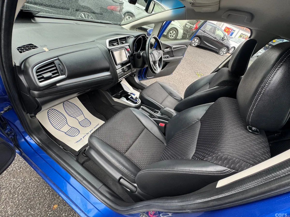 Honda Fit Hatchback, Petrol Hybrid, 2014, Blue