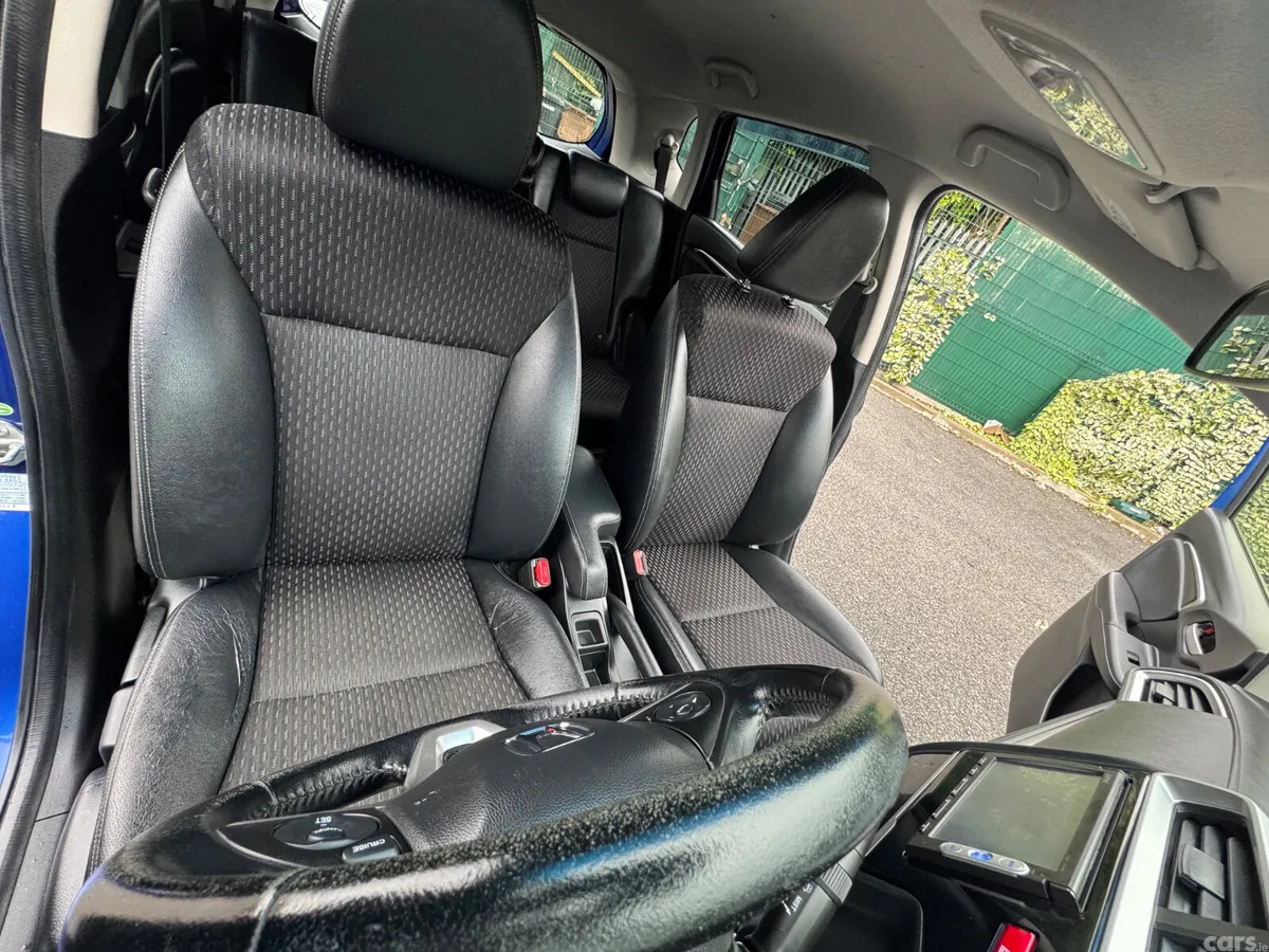 Honda Fit Hatchback, Petrol Hybrid, 2014, Blue