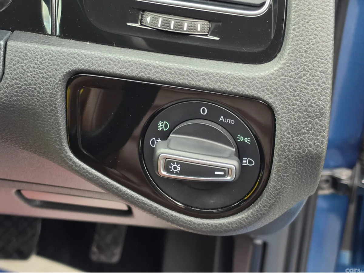 Volkswagen Golf Hatchback, Petrol, 2014, Blue