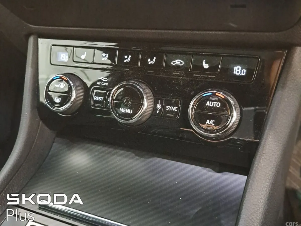 Skoda Superb Saloon, Diesel, 2023, Grey