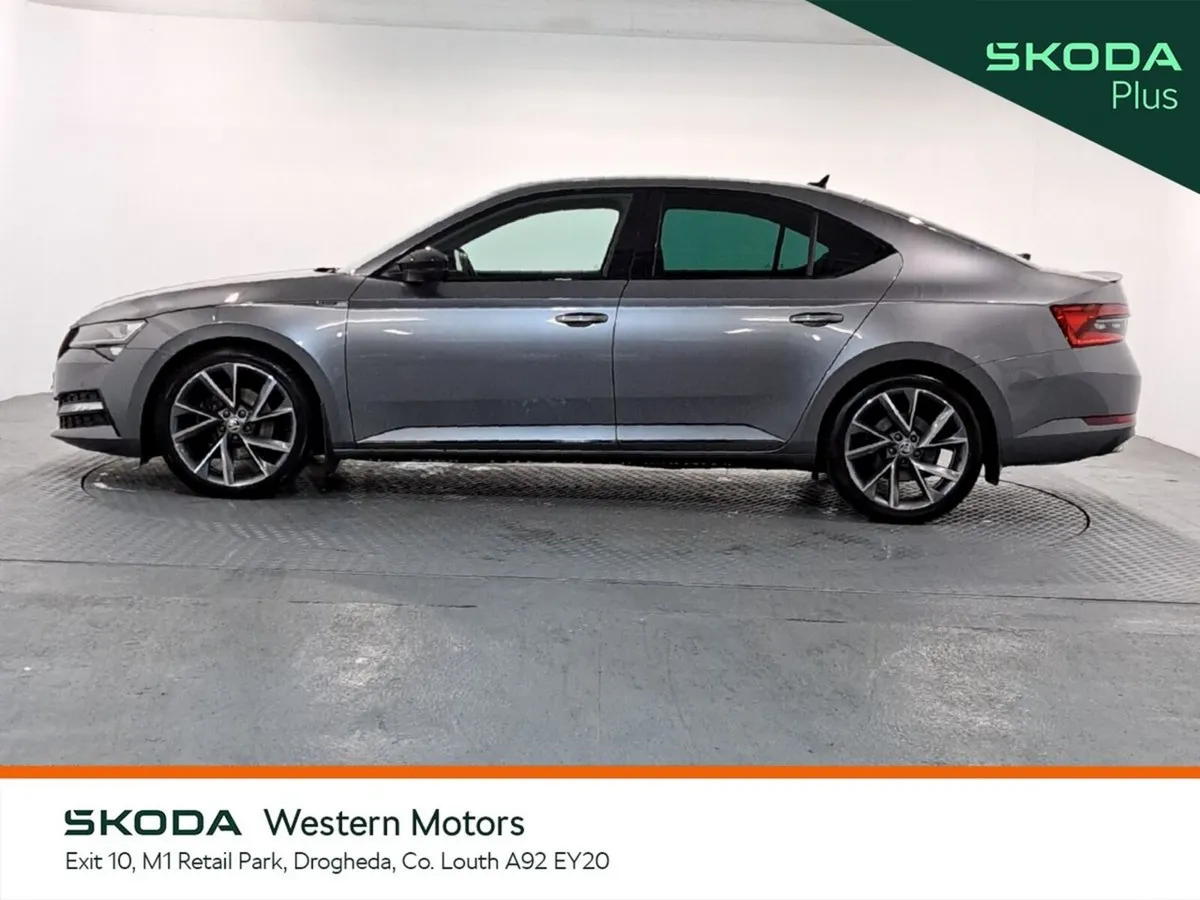 Skoda Superb Saloon, Diesel, 2023, Grey