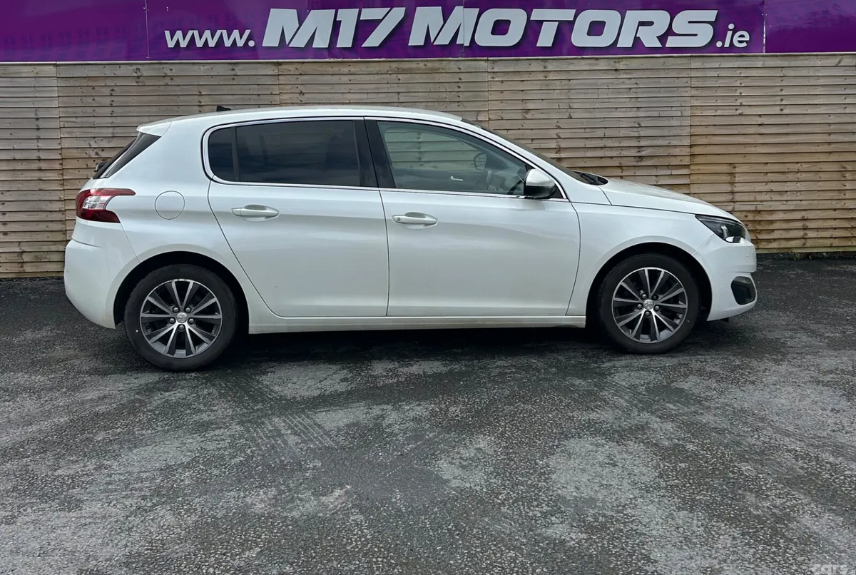 Peugeot 308 Hatchback, Diesel, 2017, White