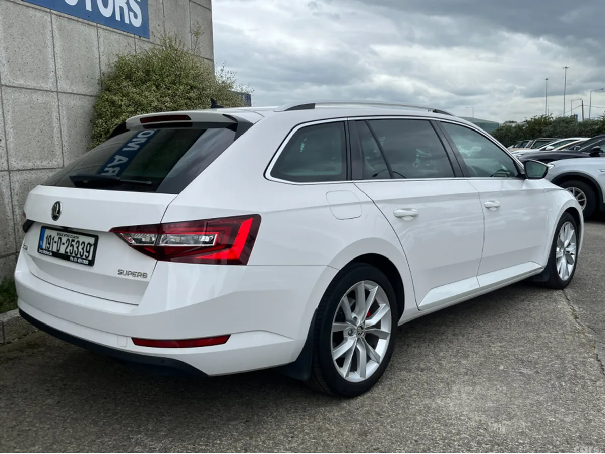 Skoda Superb Estate, Diesel, 2019, White