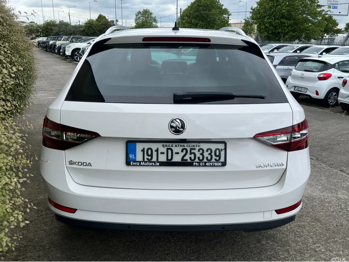 Skoda Superb Estate, Diesel, 2019, White