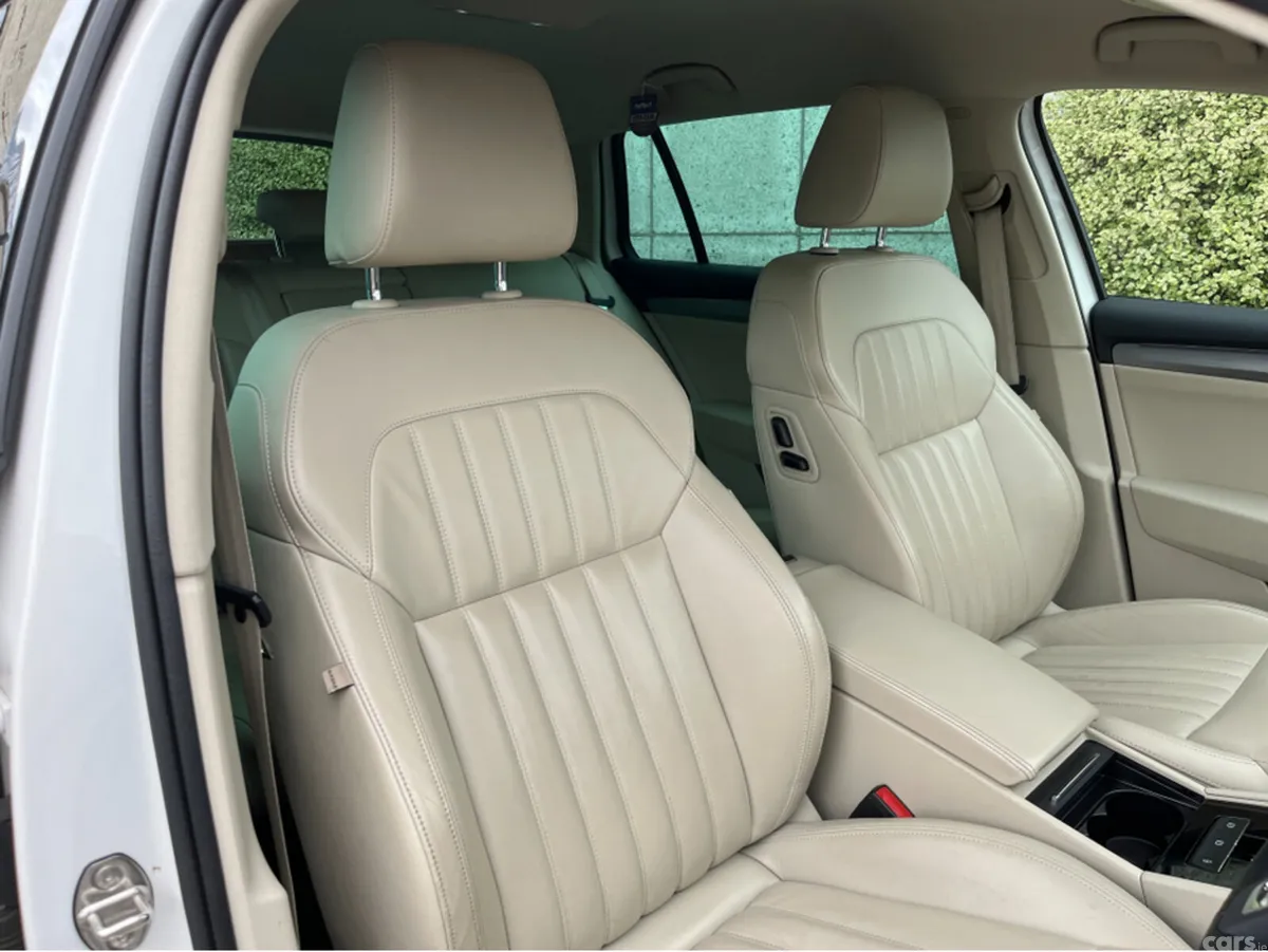 Skoda Superb Estate, Diesel, 2019, White