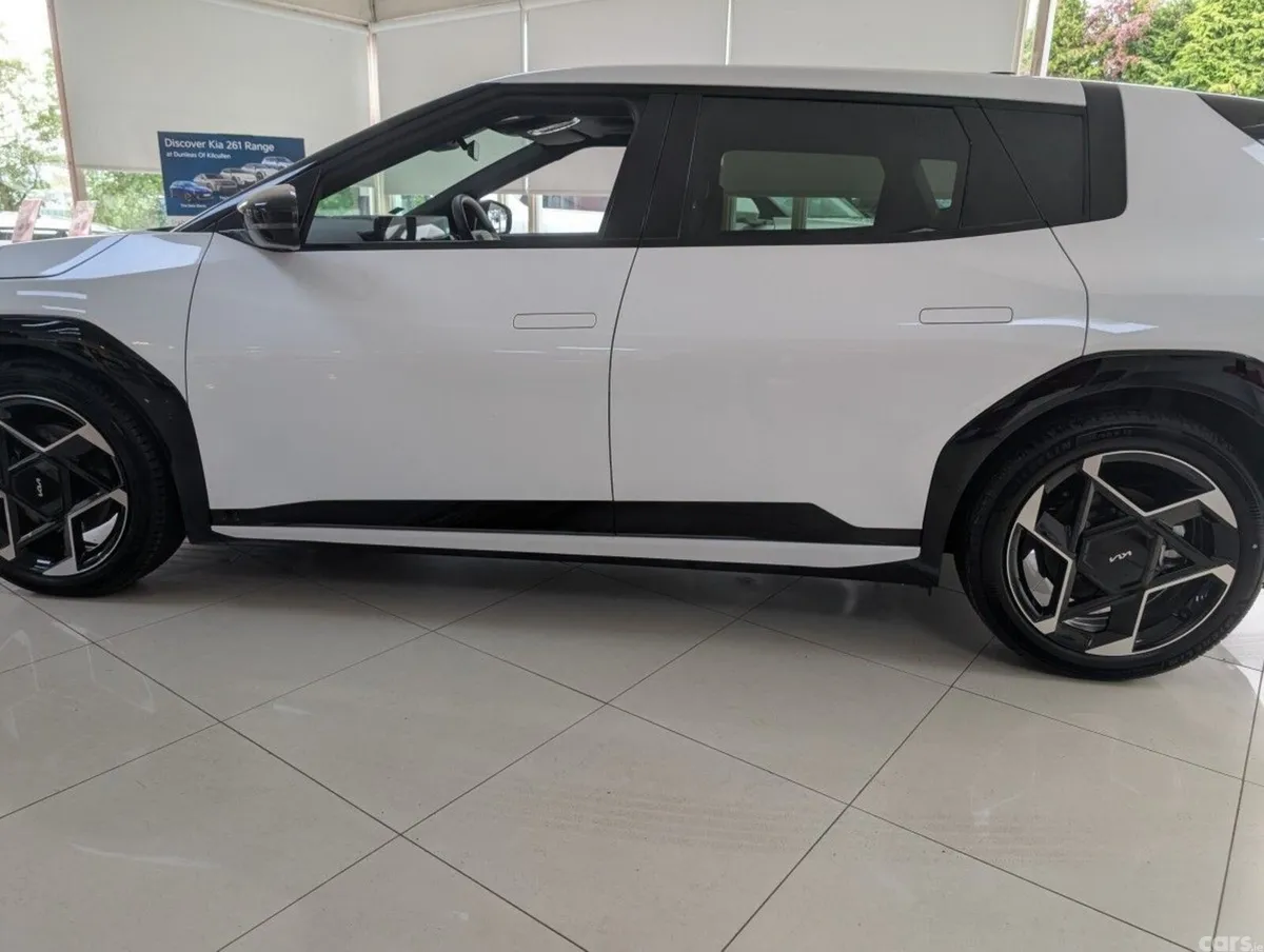Kia EV4 Hatchback, Electric, 2026, White