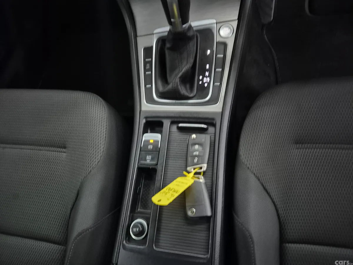Volkswagen Golf Hatchback, Petrol, 2017, Black