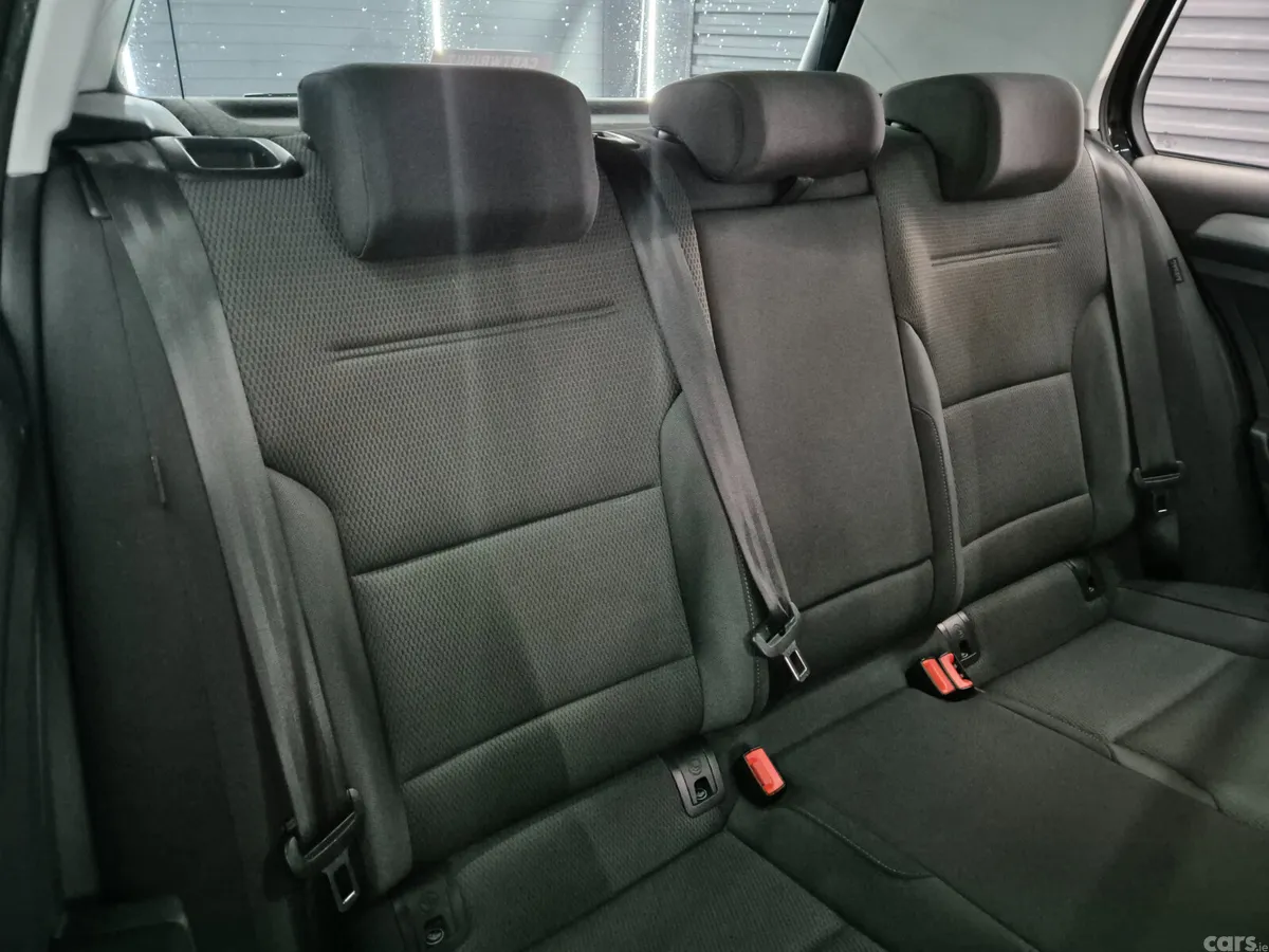 Volkswagen Golf Hatchback, Petrol, 2017, Black