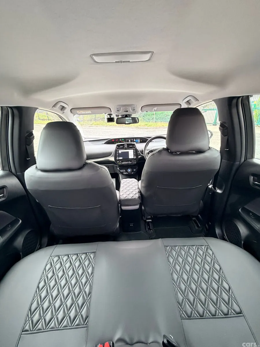 Toyota Prius Hatchback, Petrol Hybrid, 2022, White