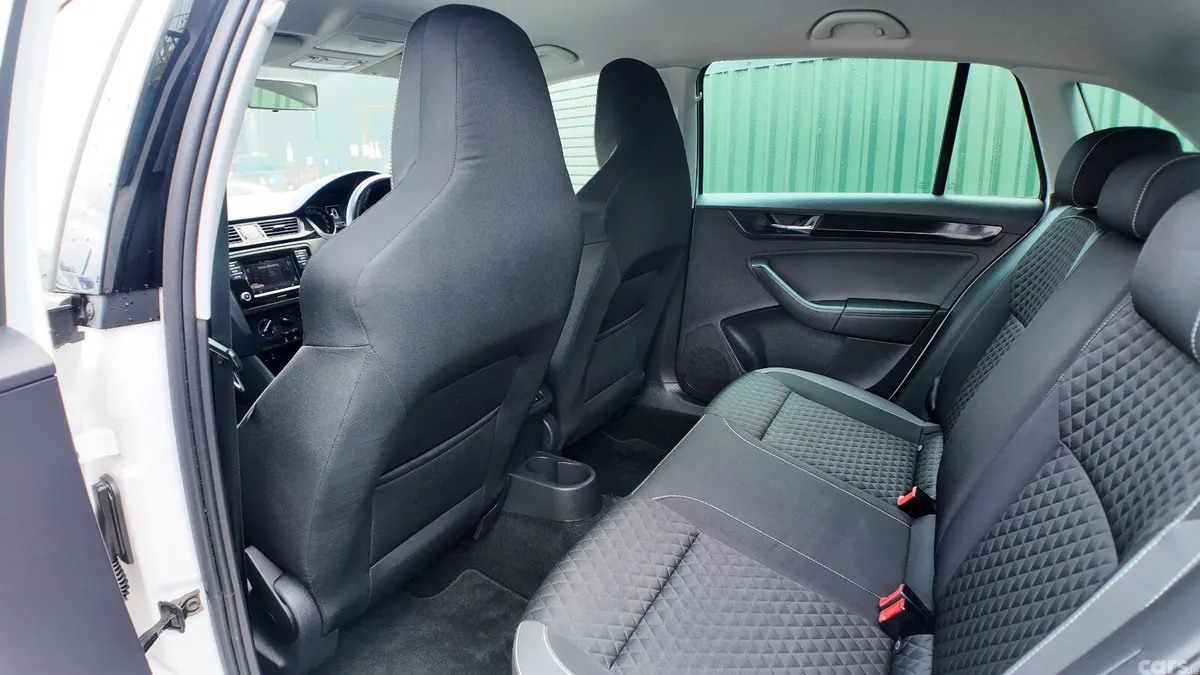Skoda Rapid Hatchback, Diesel, 2018, White