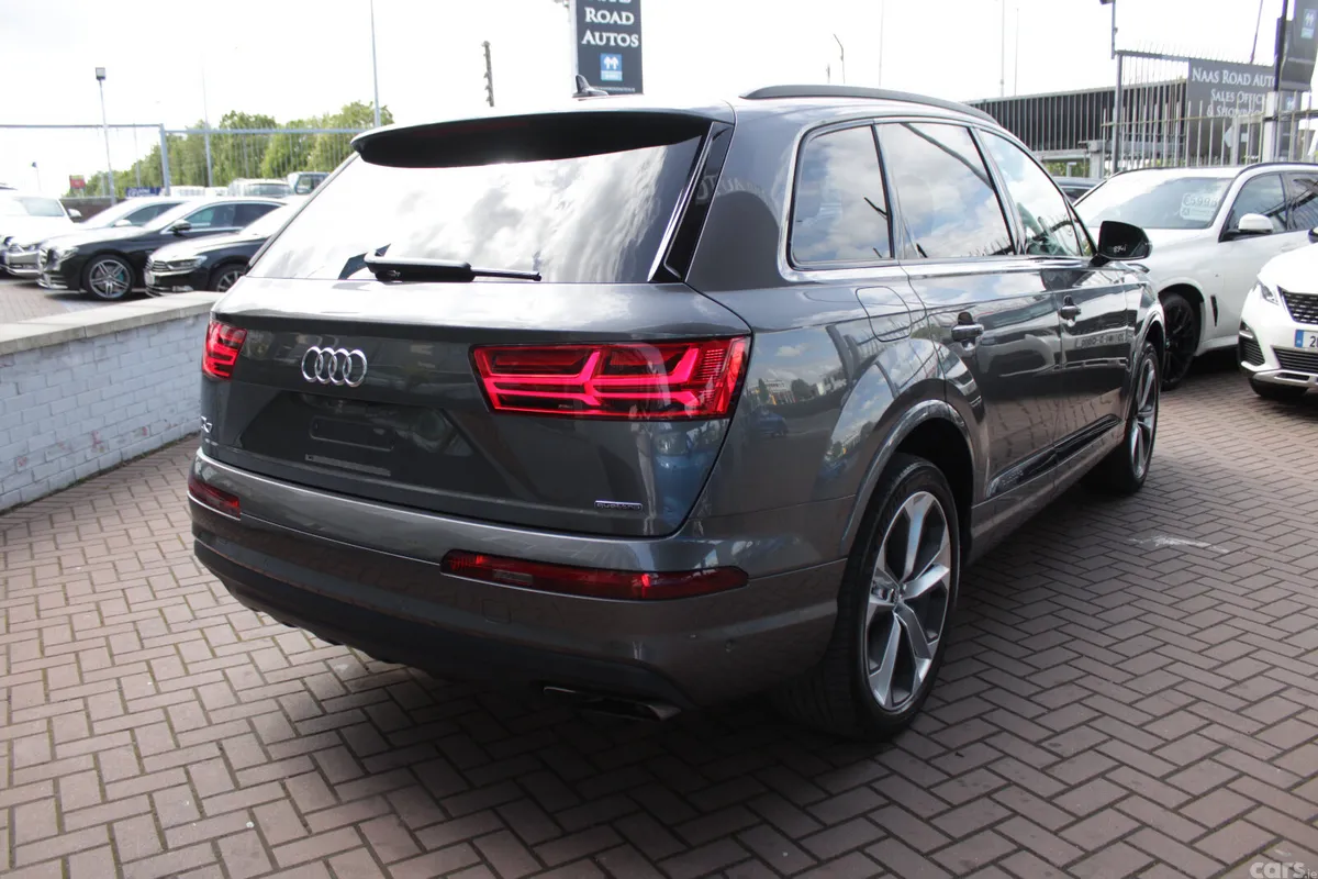 Audi Q7 SUV, Petrol, 2020, Grey