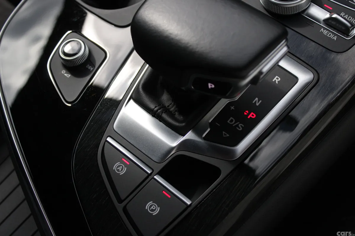 Audi Q7 SUV, Petrol, 2020, Grey