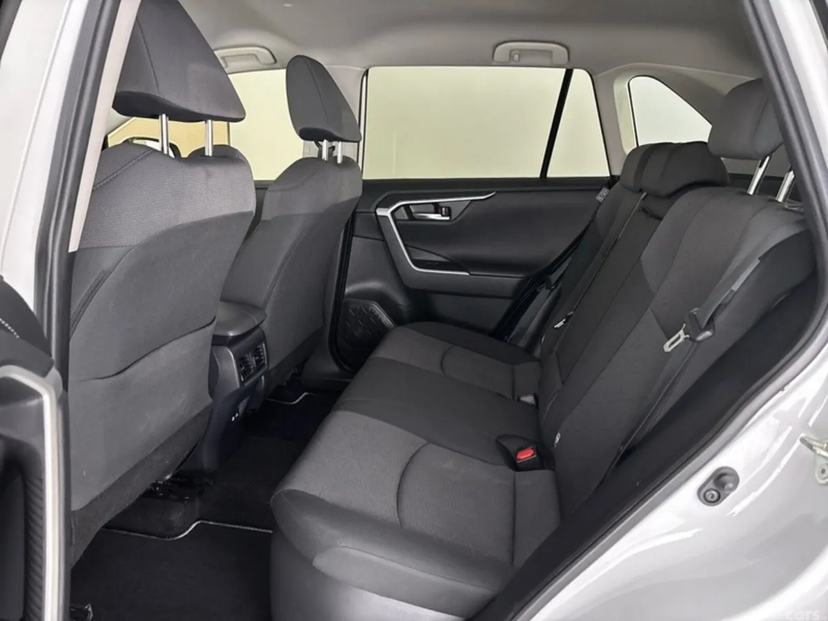 Toyota RAV4 SUV, Petrol Hybrid, 2024, White