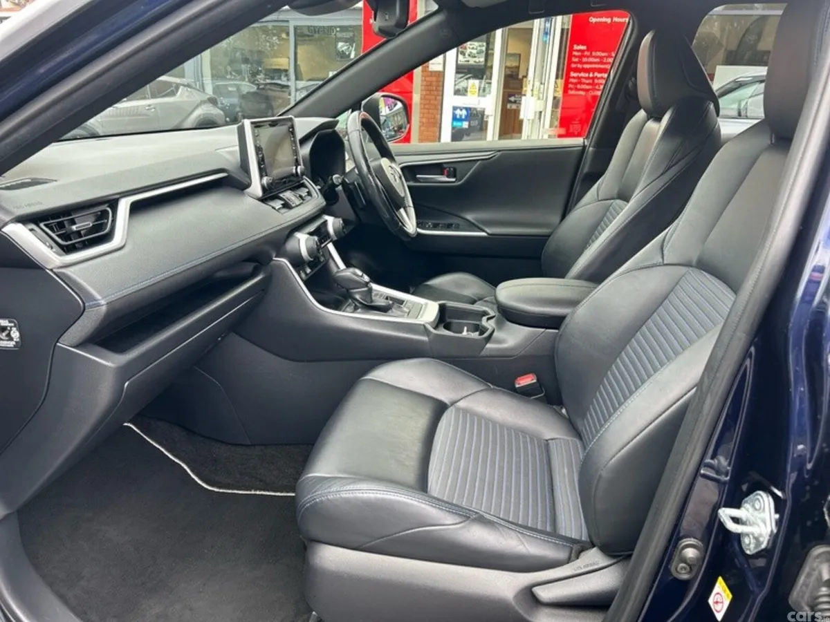 Toyota RAV4 SUV, Petrol Hybrid, 2019, Blue