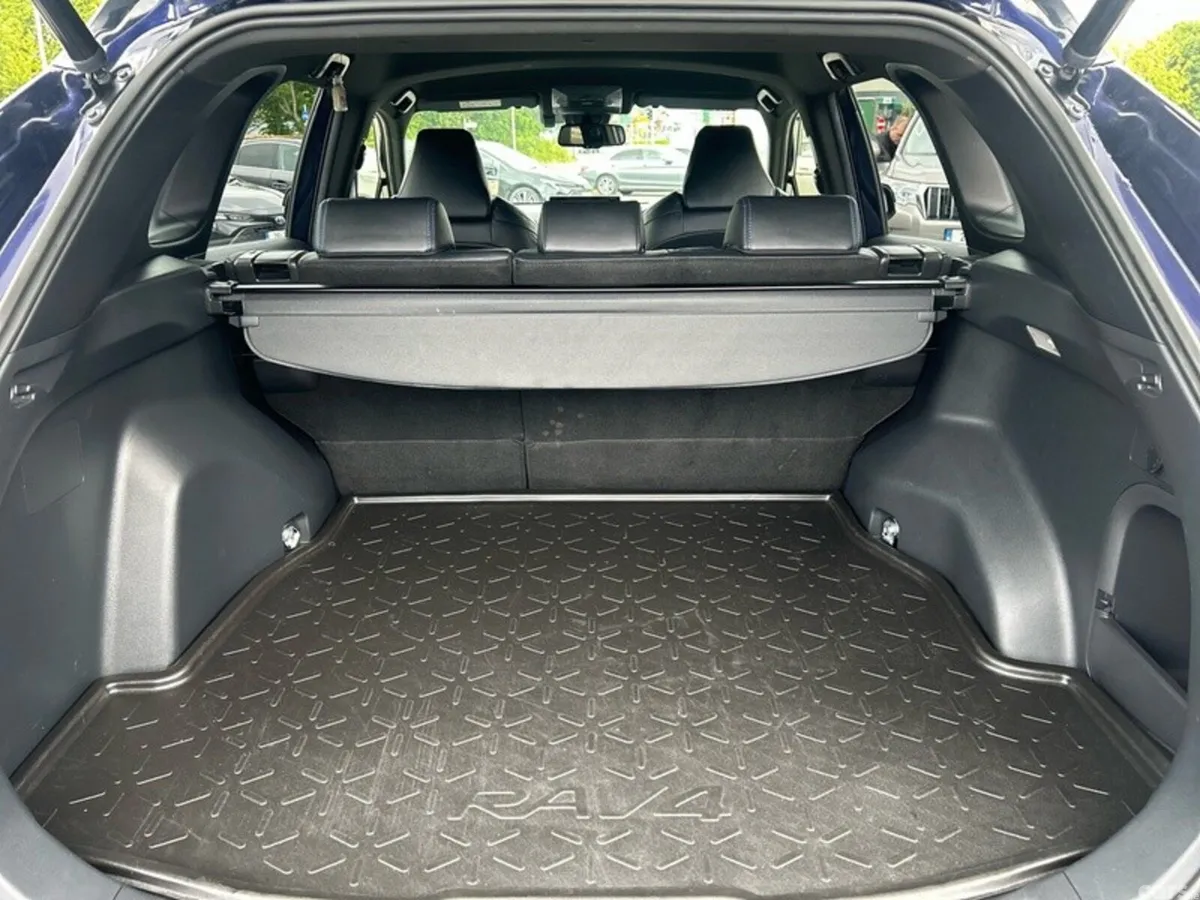 Toyota RAV4 SUV, Petrol Hybrid, 2019, Blue
