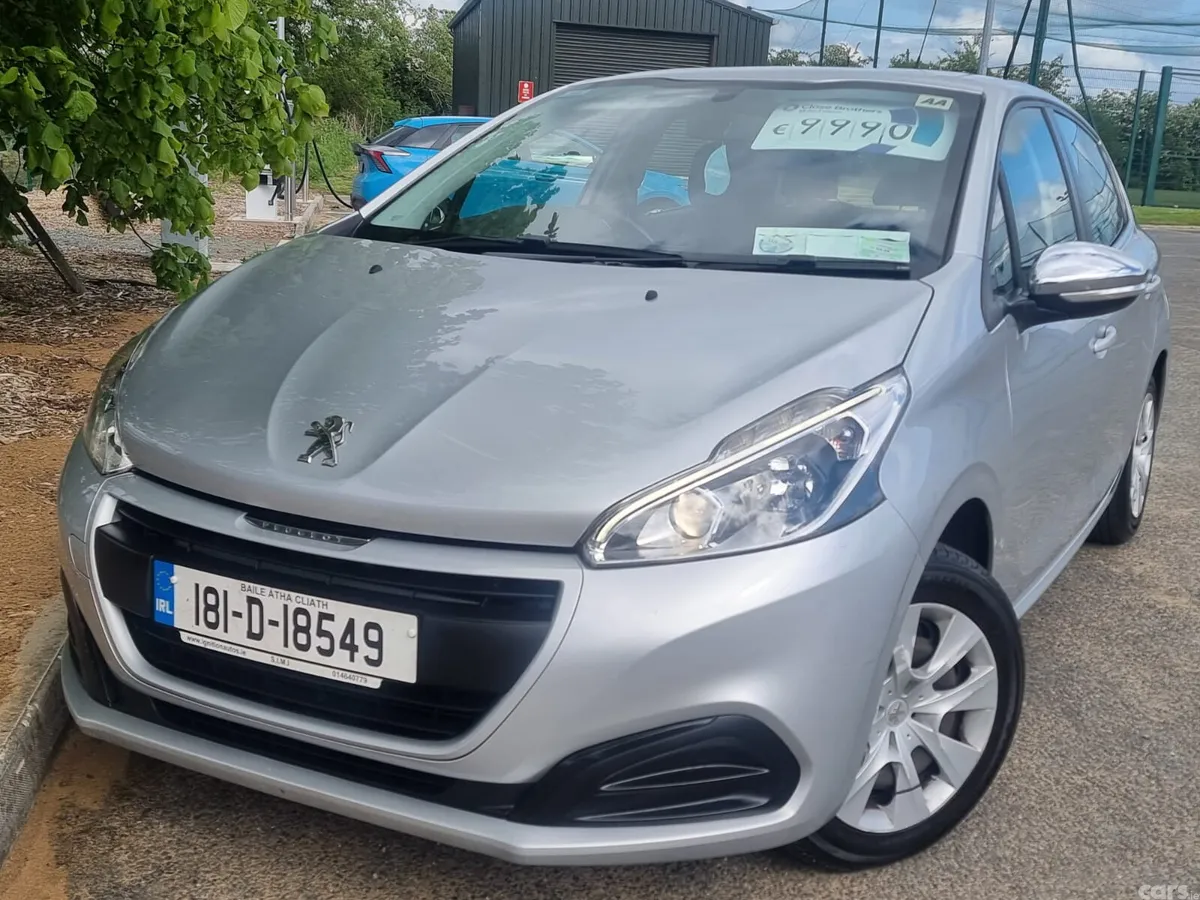 Peugeot 208 Hatchback, Petrol, 2018, Grey