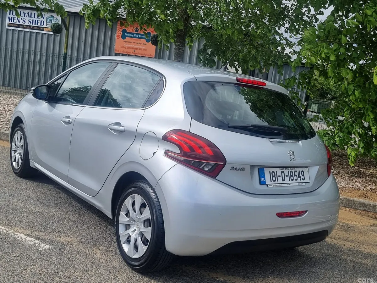 Peugeot 208 Hatchback, Petrol, 2018, Grey