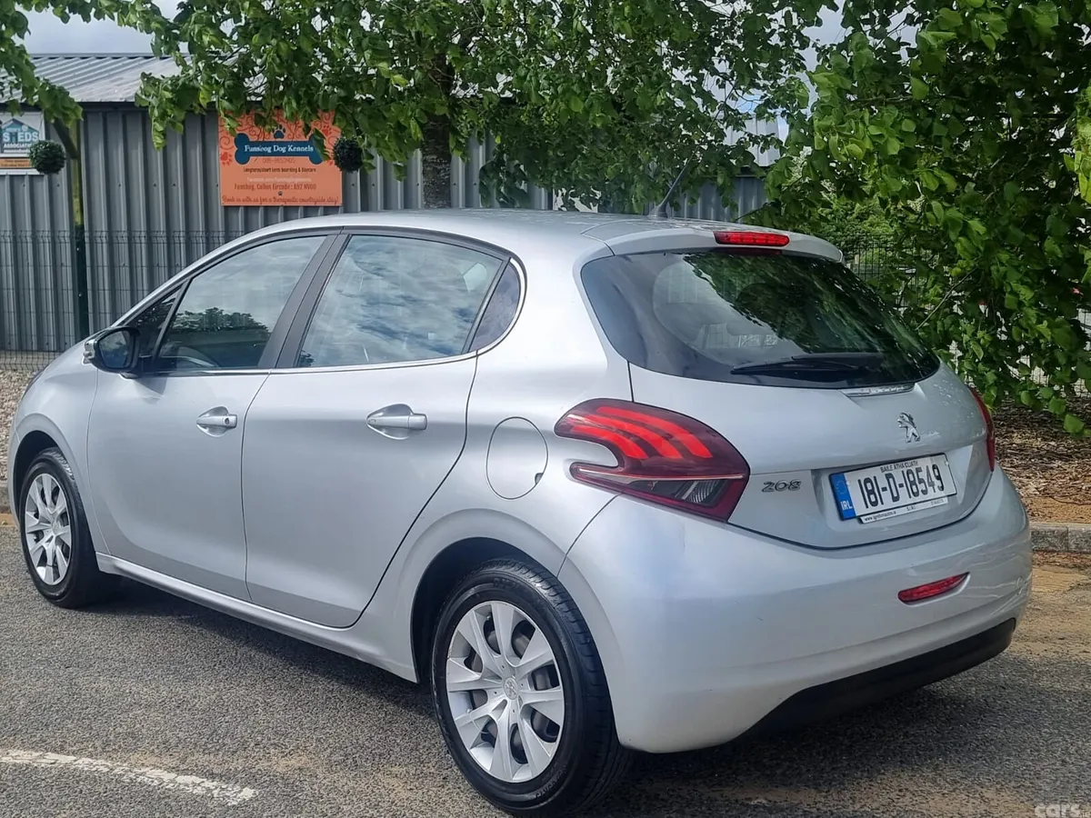 Peugeot 208 Hatchback, Petrol, 2018, Grey