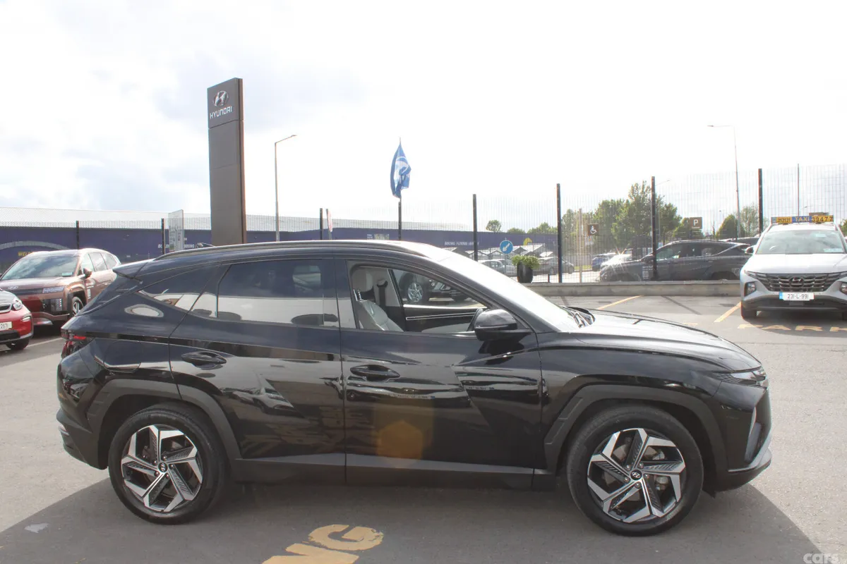 Hyundai Tucson SUV, Petrol Plug-in Hybrid, 2023, Black
