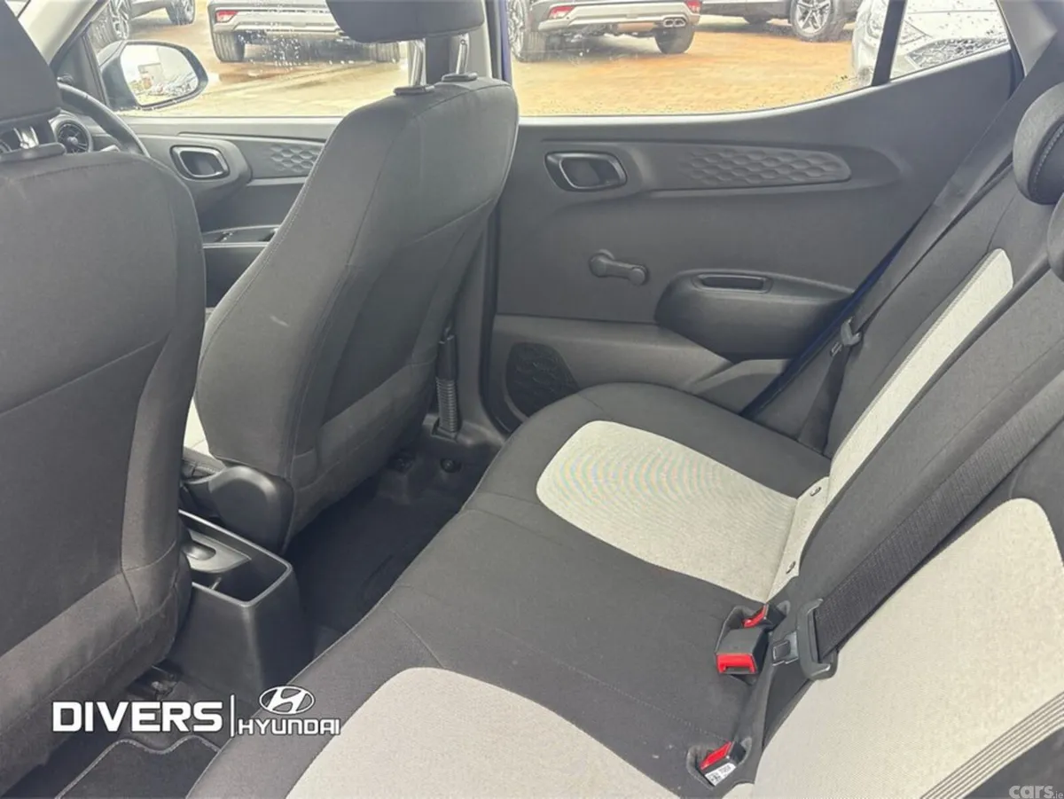 Hyundai i10 Hatchback, Petrol, 2022, Blue
