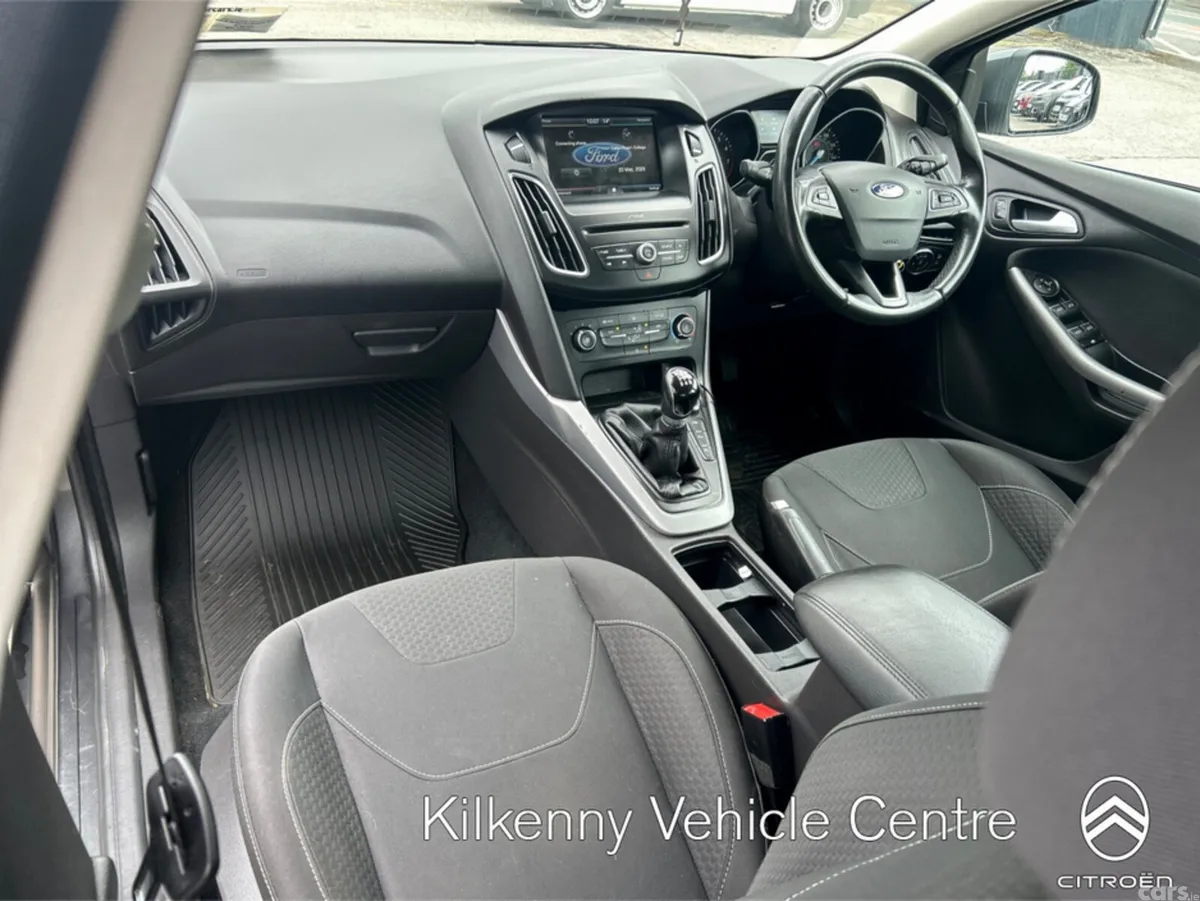 Ford Focus Hatchback, Petrol, 2016, Grey