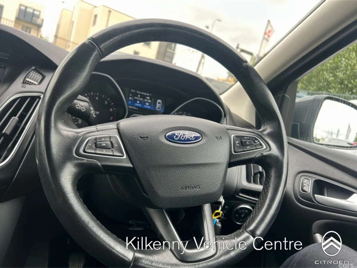 Ford Focus Hatchback, Petrol, 2016, Grey