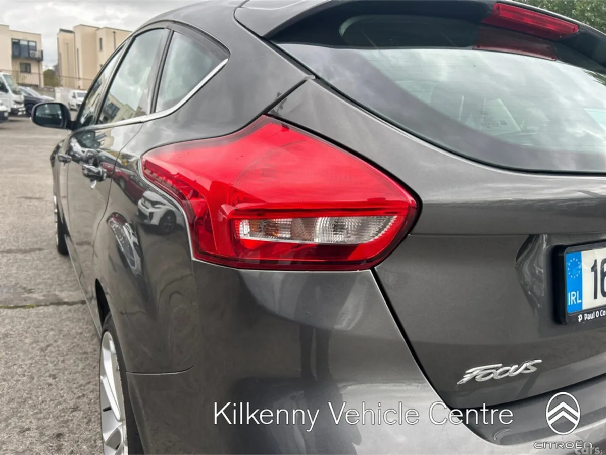 Ford Focus Hatchback, Petrol, 2016, Grey