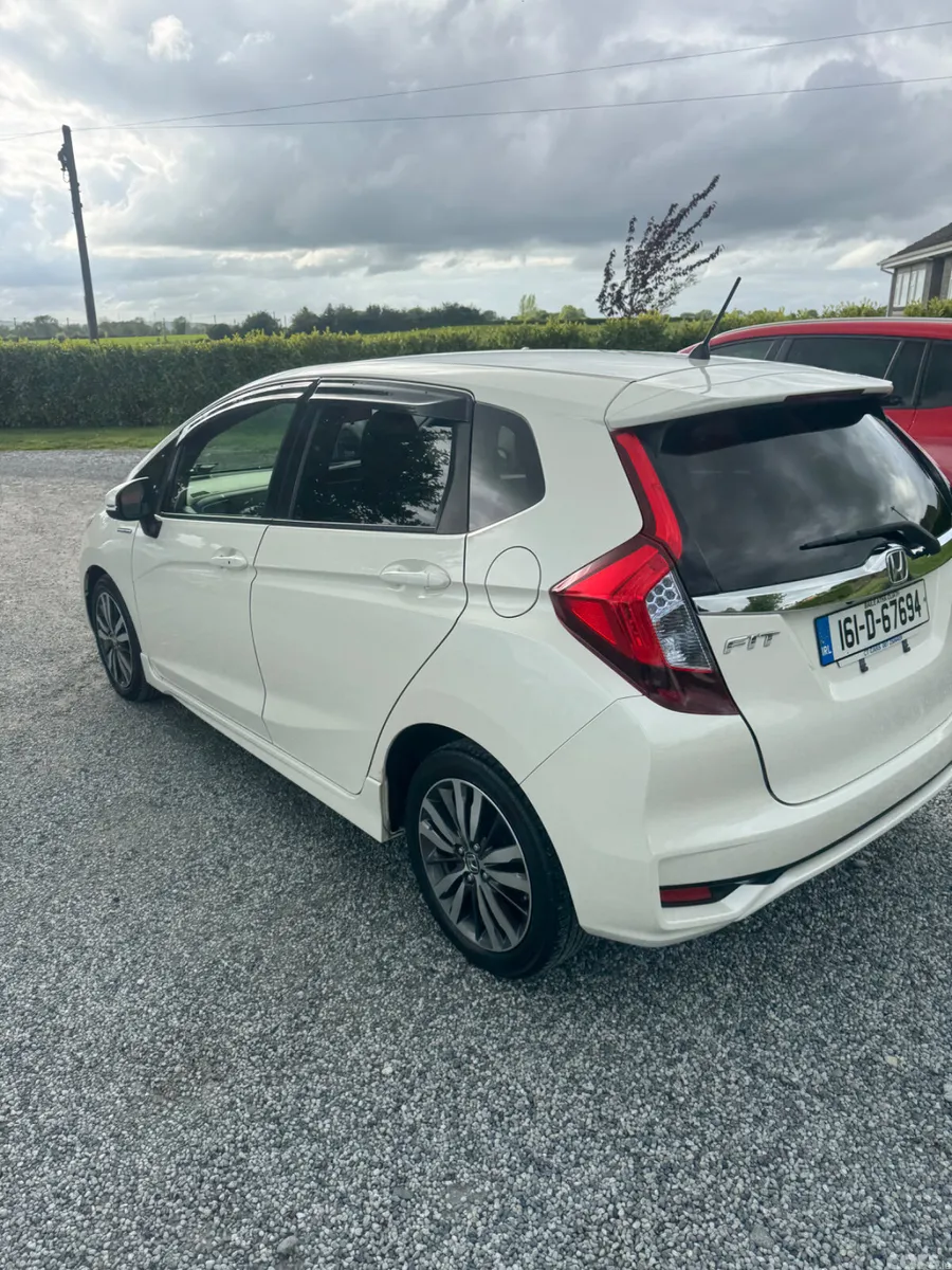 Honda Fit Hatchback, Petrol Hybrid, 2016, White